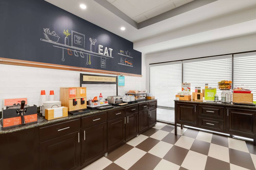 ハンプトン イン シンプソンヴィル 写真