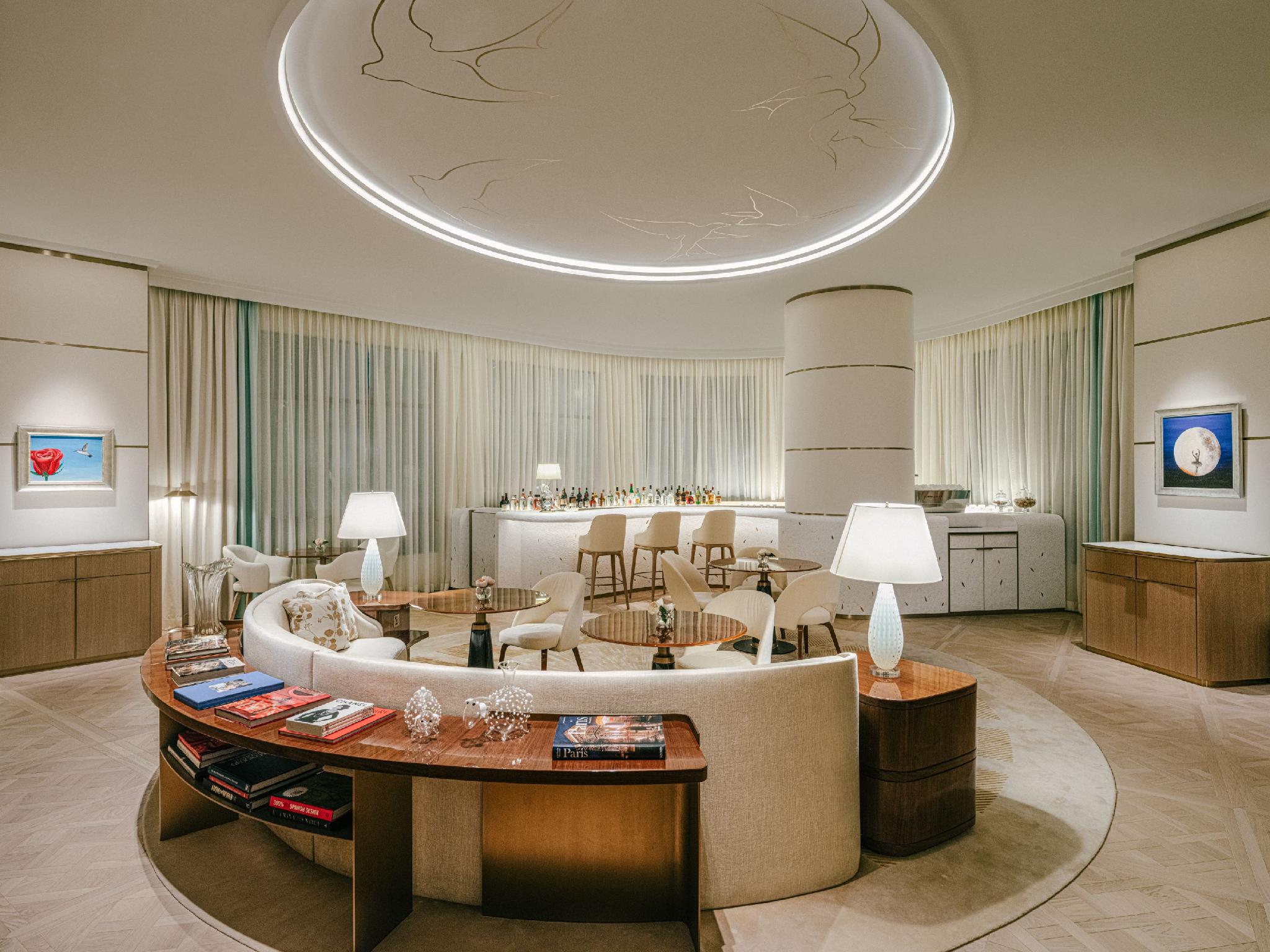 ランソン プレイス コーズウェイ ベイ ホンコン 写真