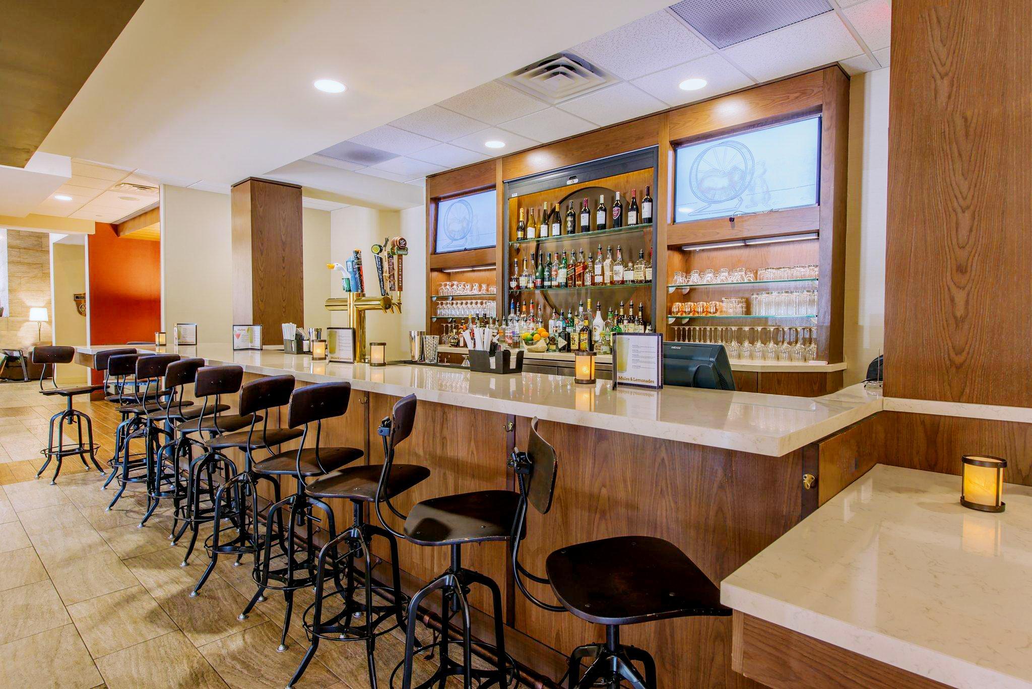 Hotel MTK Mount Kisco 写真