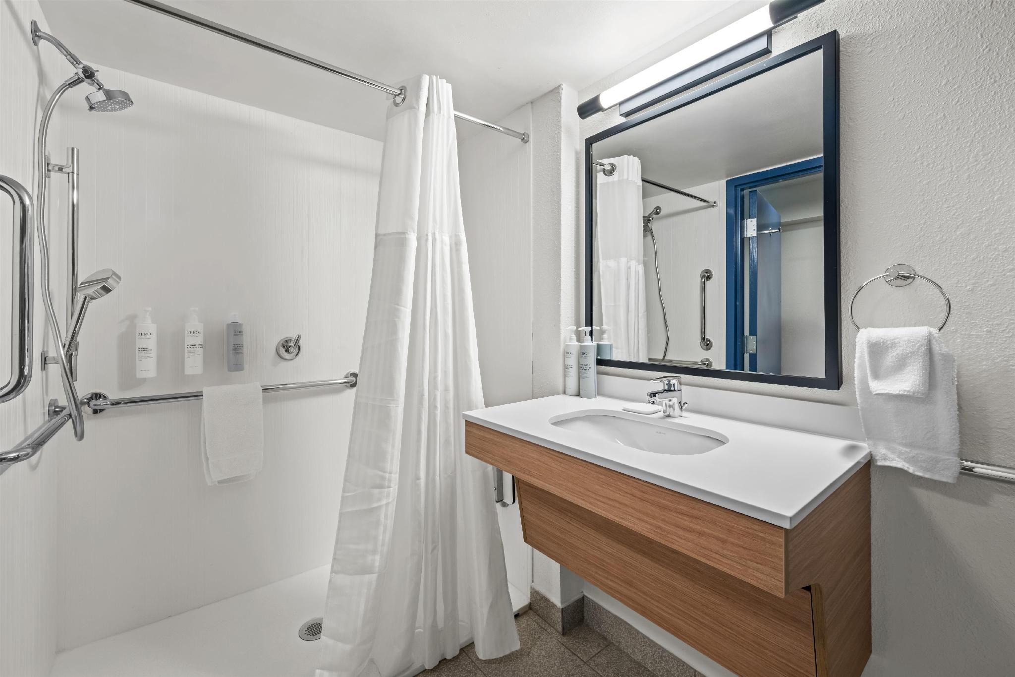 Spark by Hilton Cleveland Beachwood 写真