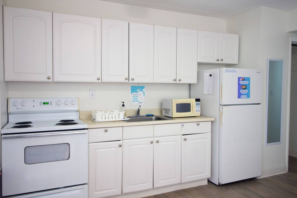 ワイキキ ビーチサイド ホステル 写真