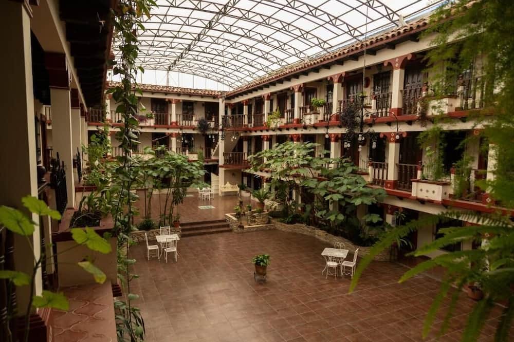 Hotel D’Monica 写真