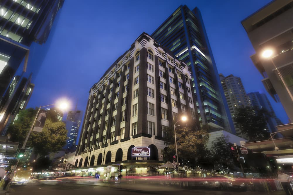 ロイヤル アルバート アパートメンツ ホテル 写真