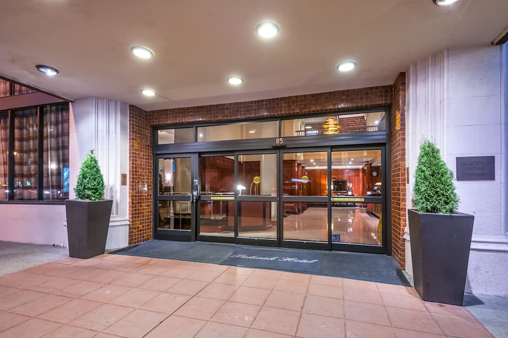 ザ ピックウィック ホテル 写真