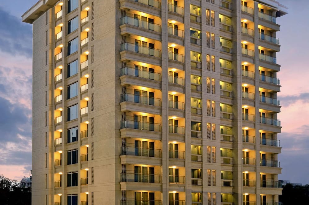 レジデンシー サロバール ポルティコ ムンバイ 写真