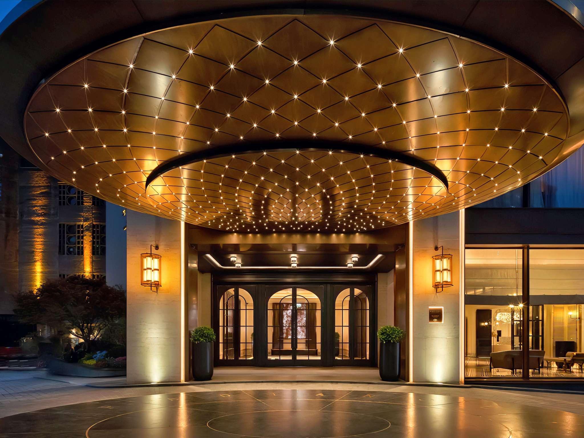 ソフィテル シャンハイ ノース バンド 写真