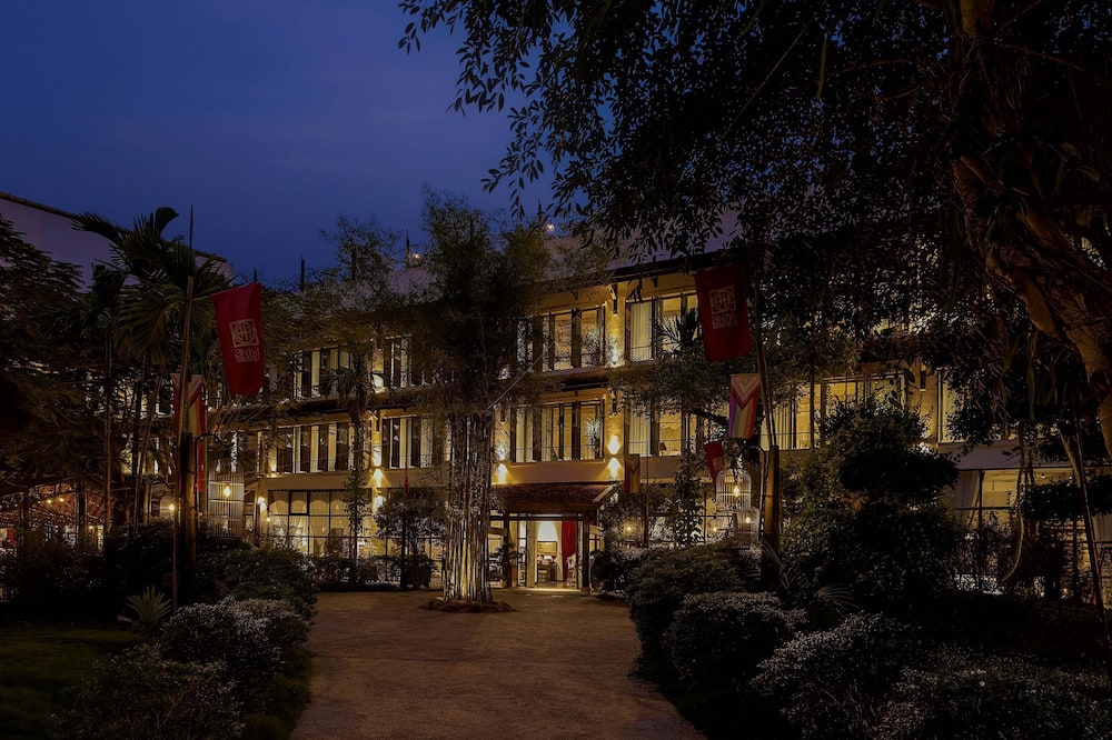 aNhillブティック 写真