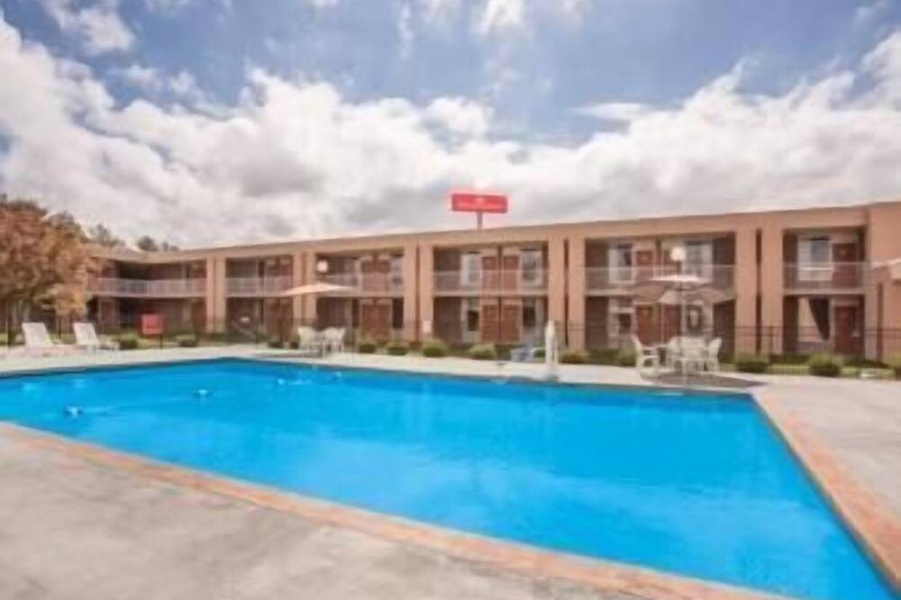 ラマダ バイ ウィンダム ウィズビル 写真