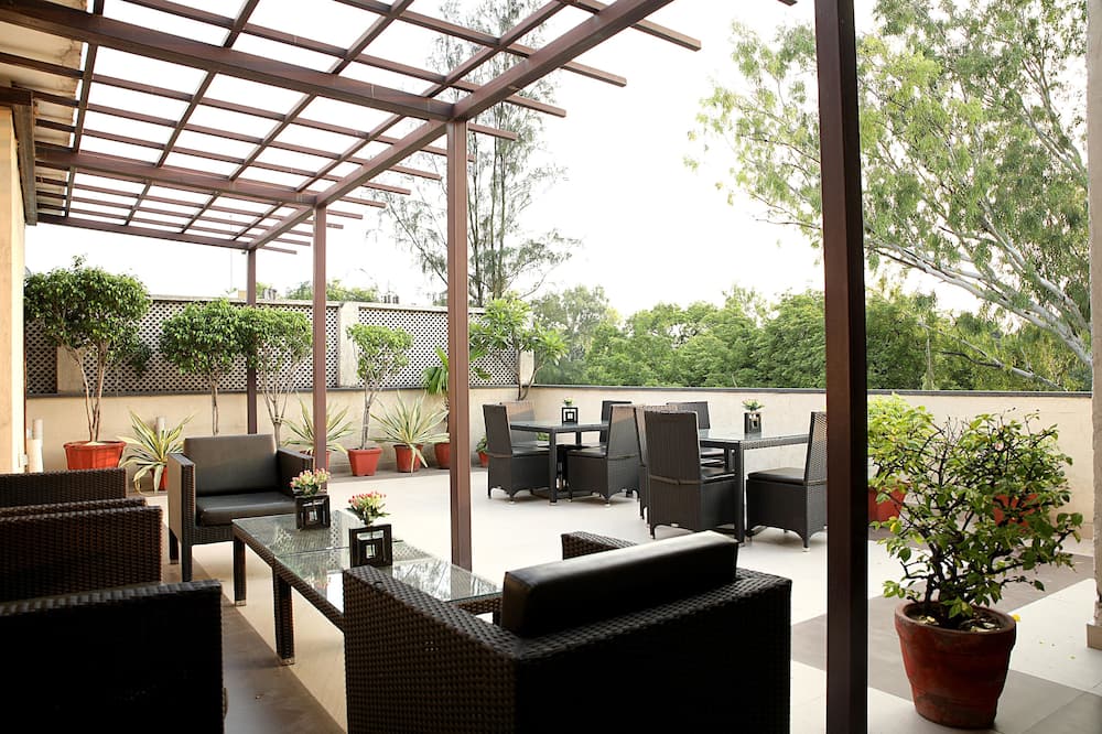 アフジャ レジデンシー スンダル ナガール 写真