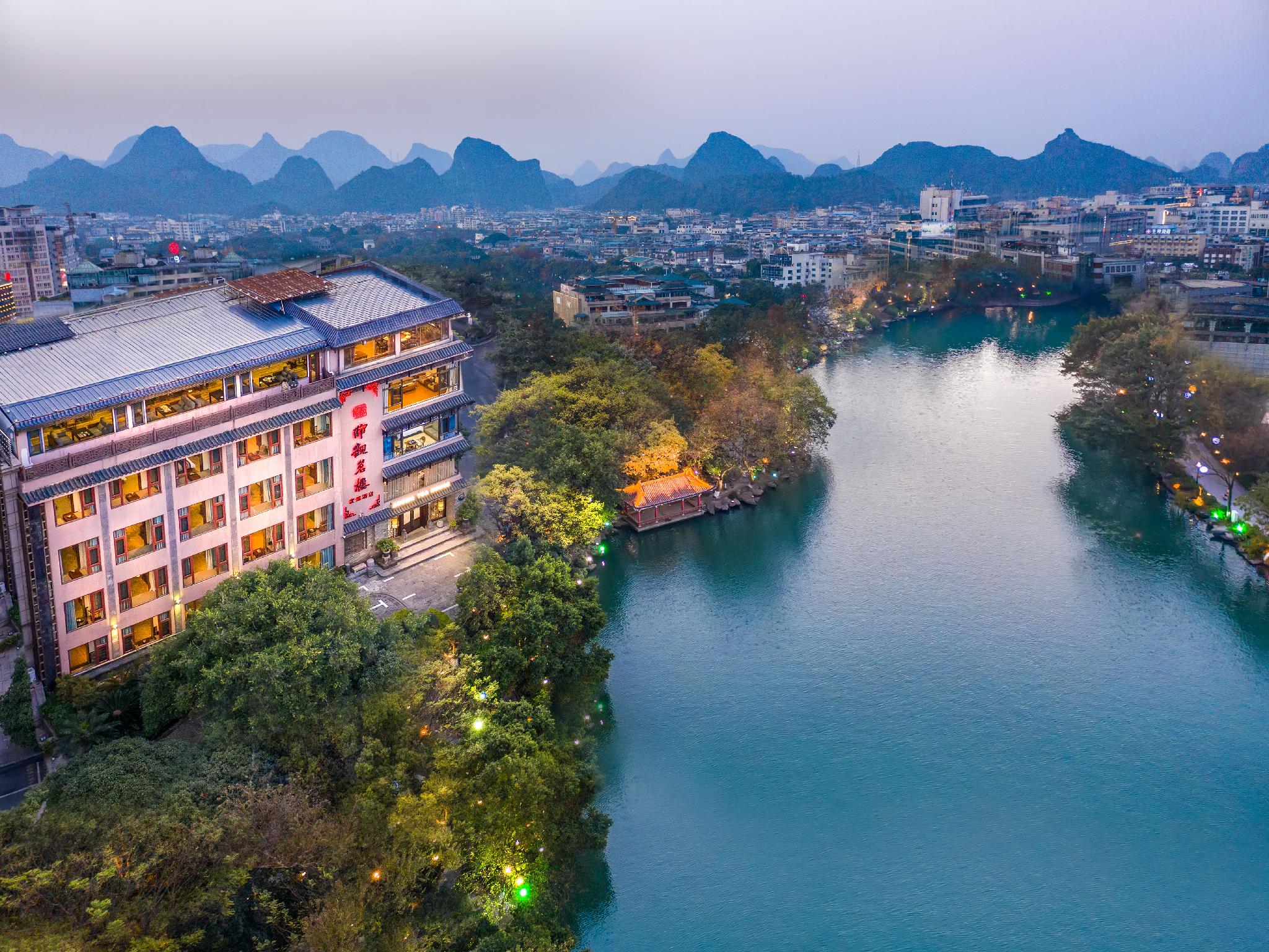 アロマ ティー ハウス 写真