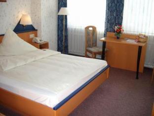 Hotel Stadt Hamburg am Fluss Saarbrücken 写真