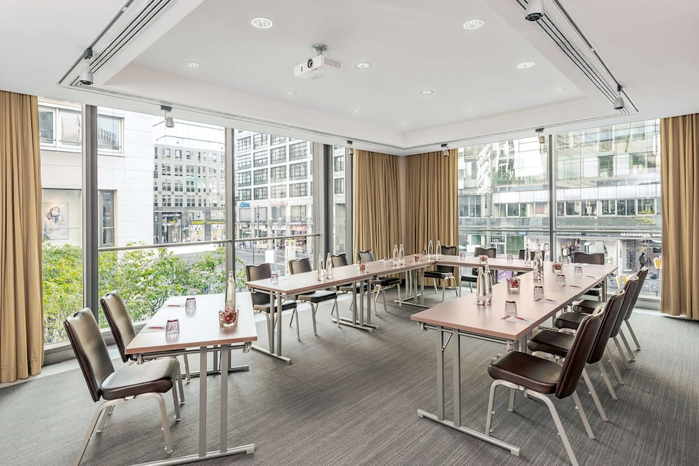 NH コレクション ベルリン ミッテ フリードリッヒシュトラーセ 写真