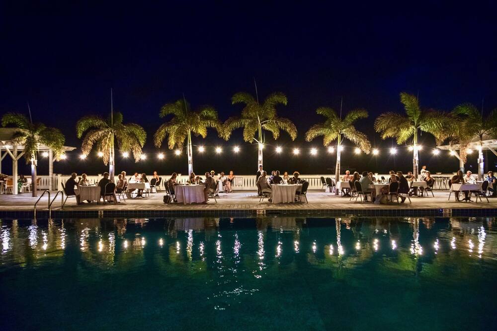 マホガニー ベイ リゾート&ビーチ クラブ キュリオ コレクション バイ ヒルトン 写真