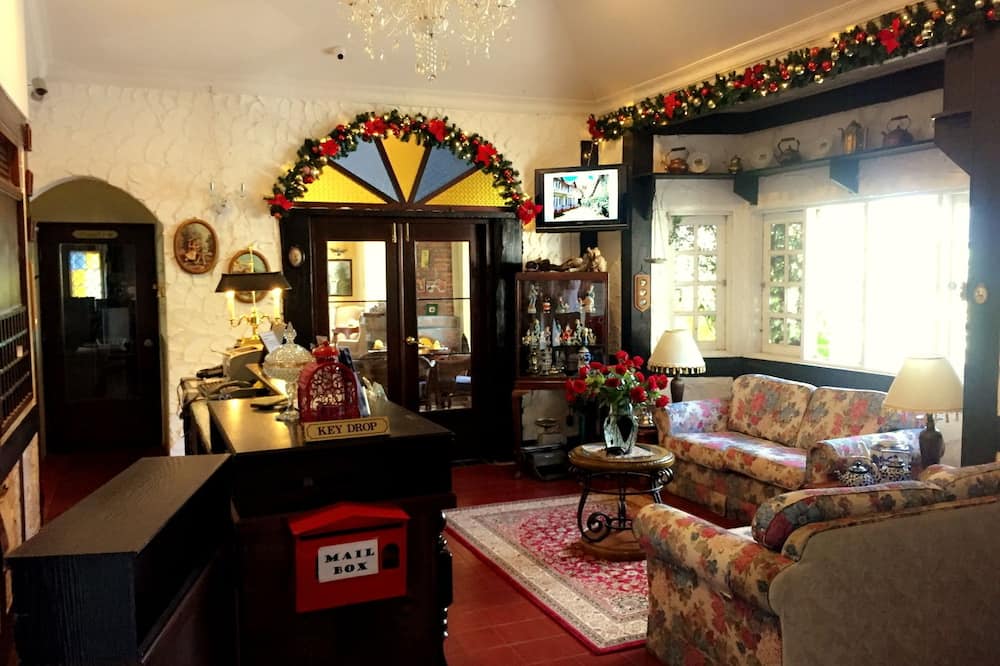 ザ バラズ ホリデイ シャレー 写真