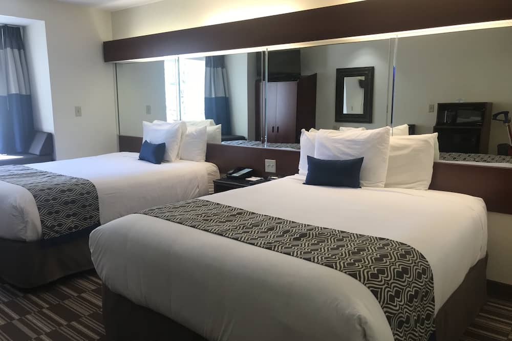 マイクロテル イン & スイーツ バイ ウィンダム インディアナポリス エアポート 写真