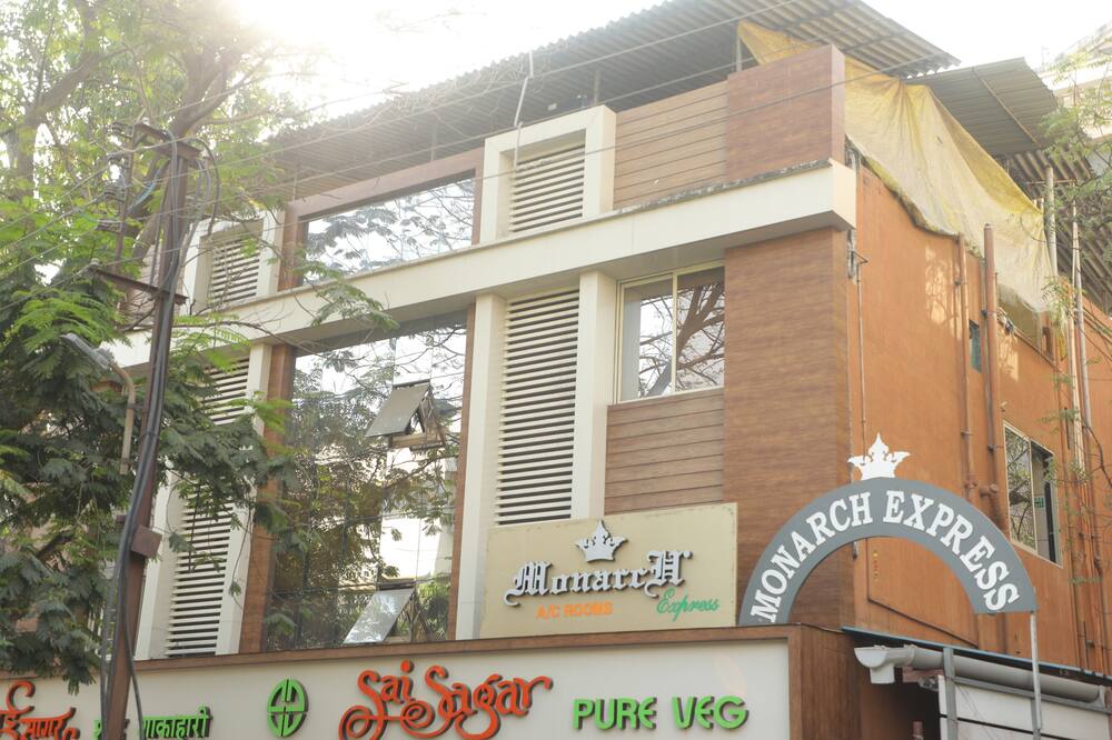 ホテル エクスプレス イン、パンヴェル 写真