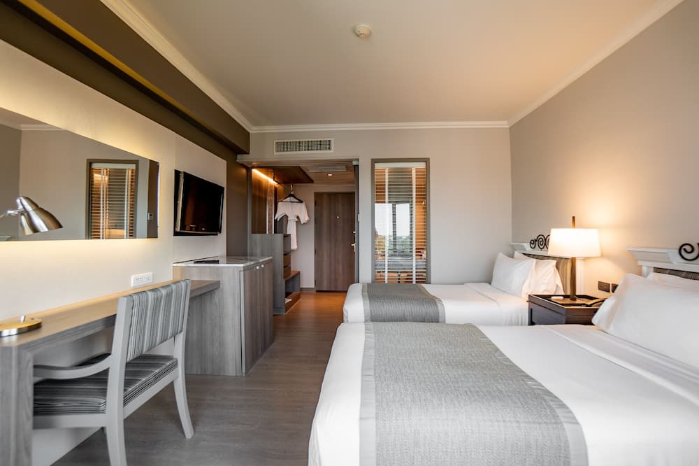 グランド リバーサイド ホテル 写真