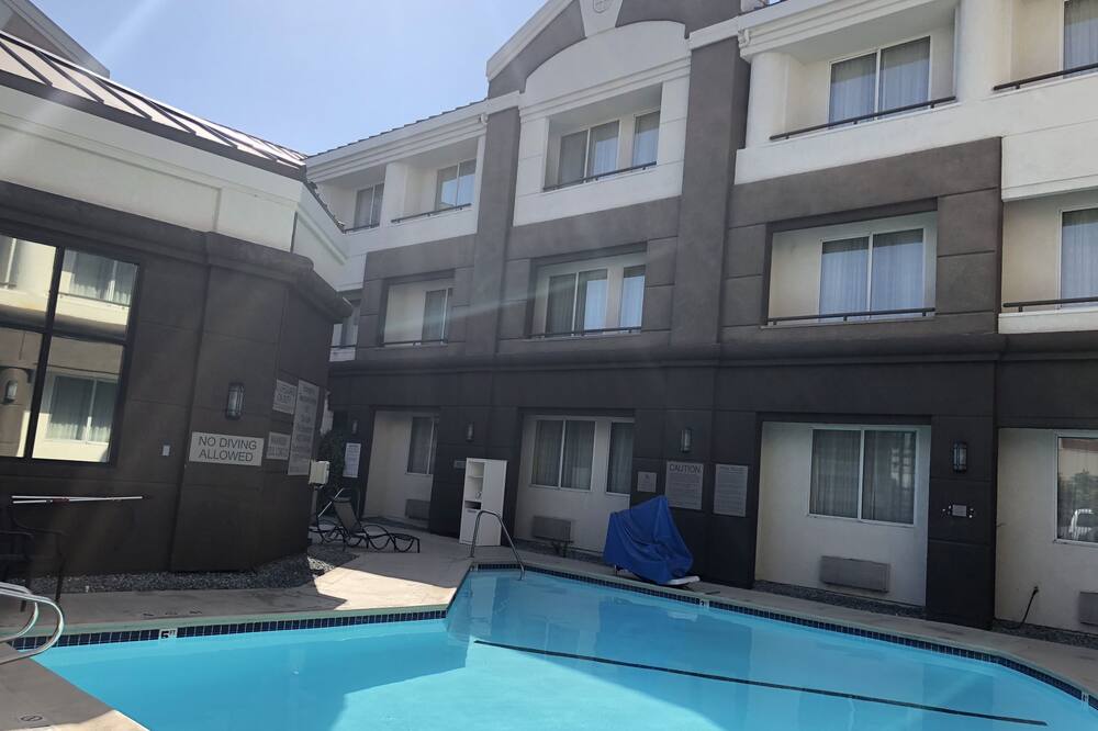 カントリー イン&スイーツ バイ ラディソン サンノゼ インターナショナル エアポート 写真