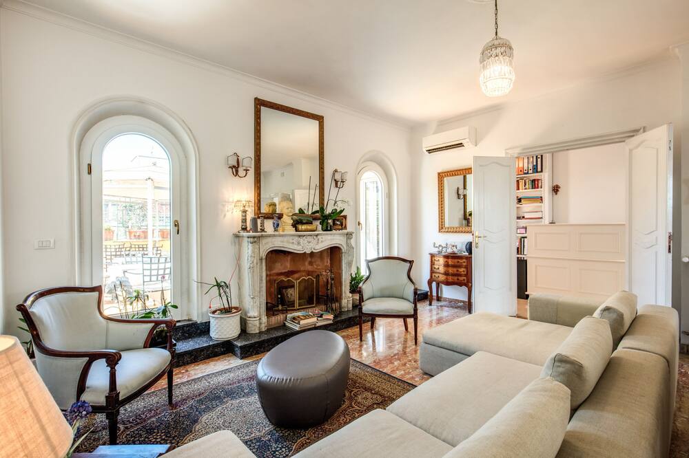 アストリア パレス 写真