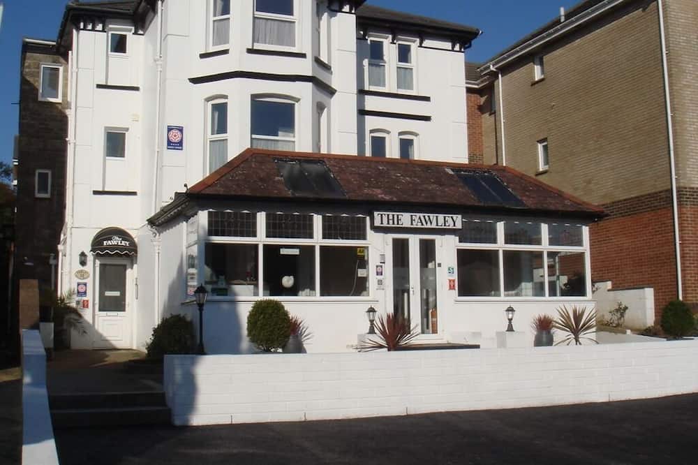 The Fawley 写真