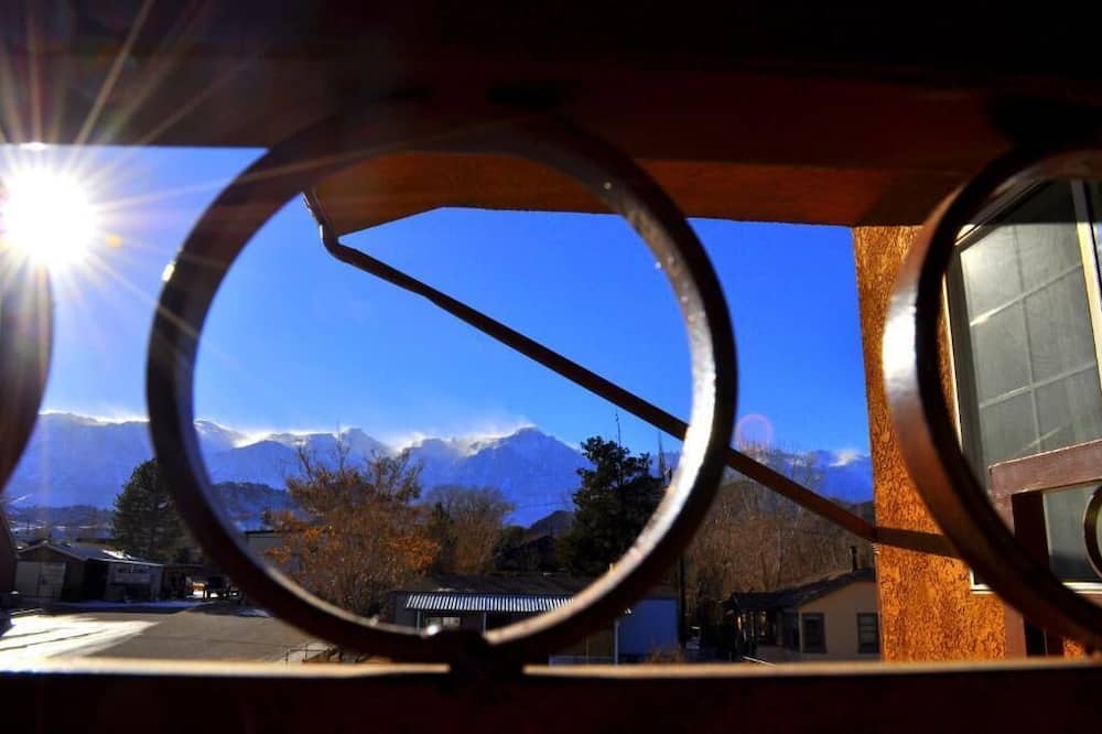 マウントホイットニー モーテル 写真