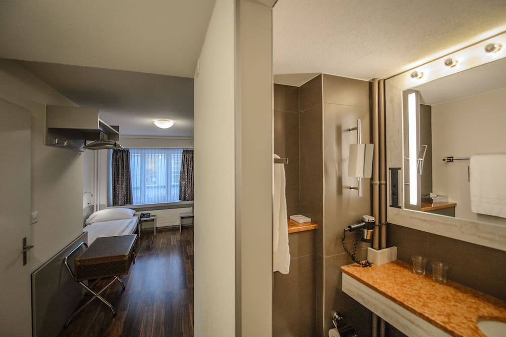 アレクサンダー ゲストハウス 写真