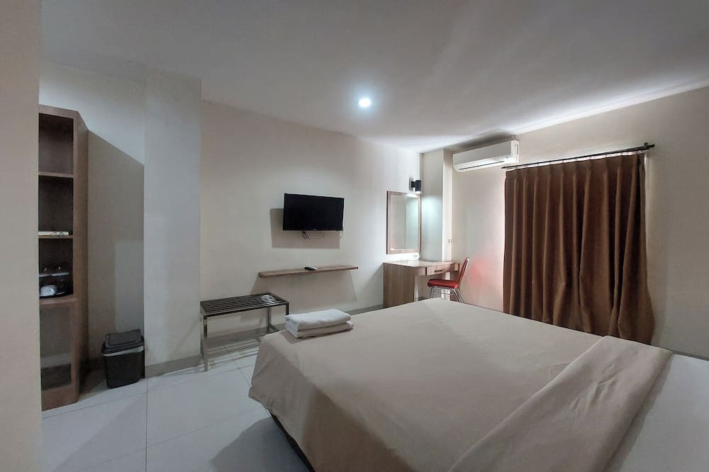 カナシャ イスラミ 写真