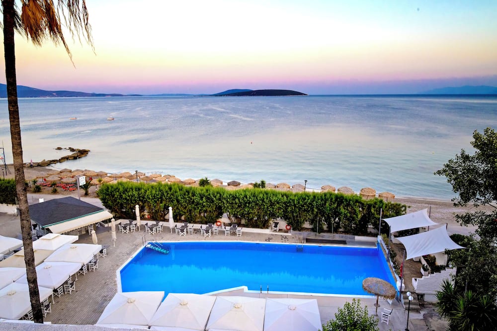 The Grove Seaside Hotel 写真