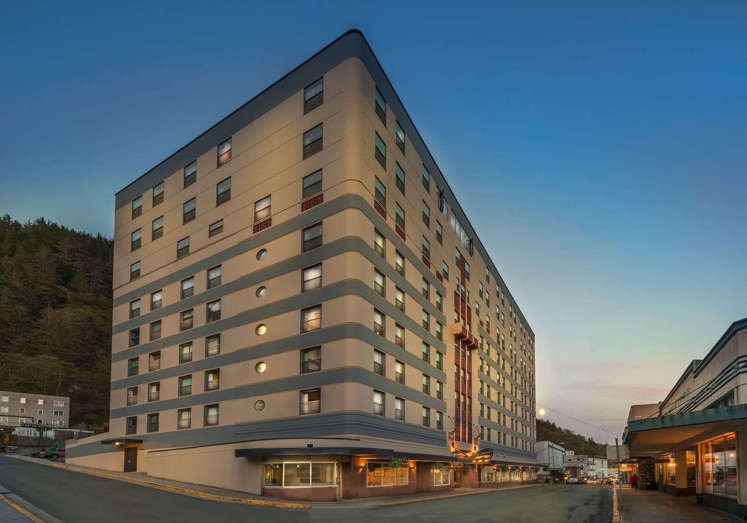 バラノフ ダウンタウン BW シグネチャー コレクション 写真