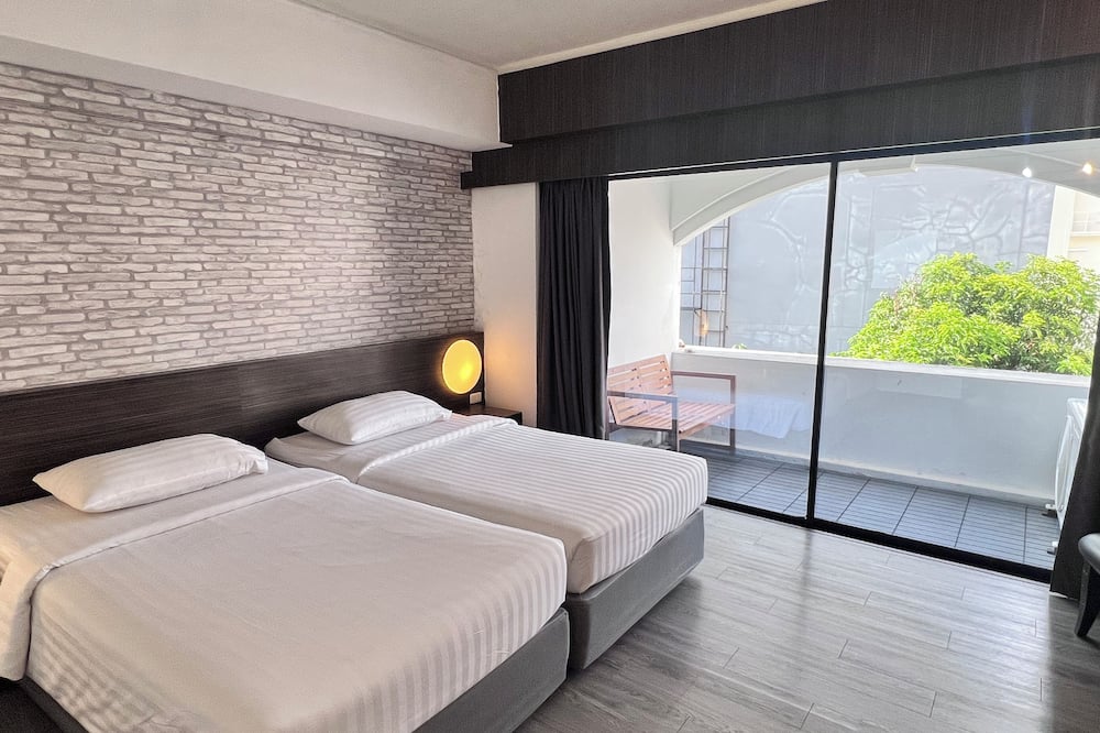 ホワイト パレス ホテル 写真