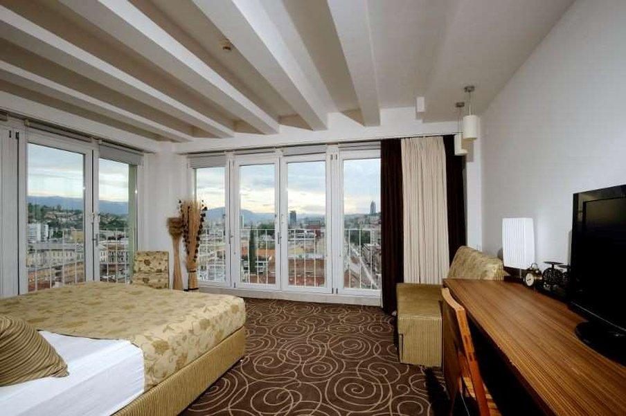 ヘッコ デラックス ホテル 写真