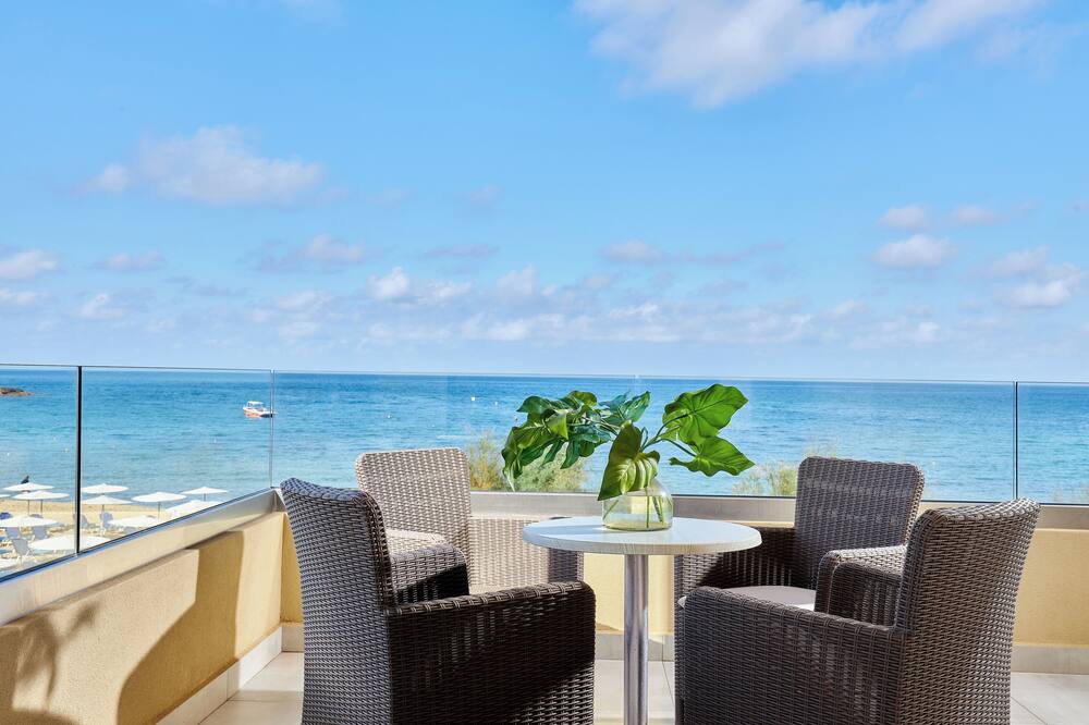 Sirens Beach and Village 写真