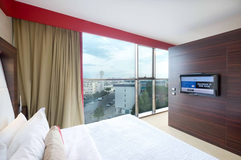 ヒルトン ガーデン イン レッチェ 写真