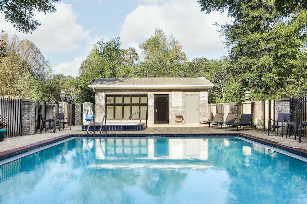 ホリデイ イン エクスプレス ペンサコーラ ウェスト - ネイビー ベース by IHG 写真