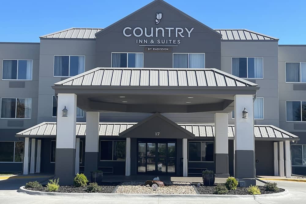 カントリー イン & スイーツ バイ ラディソン カウンシル ブラフス アイオワ 写真