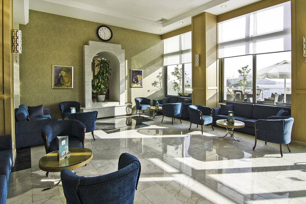 コルマル デラックス ホテル 写真