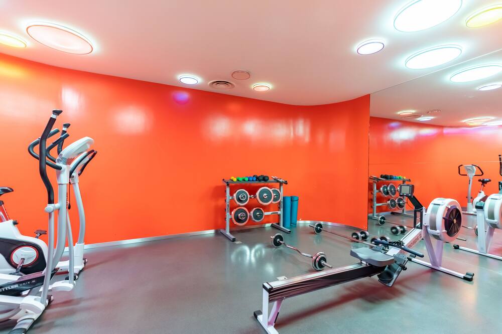 ホテル コルナヴァン 写真