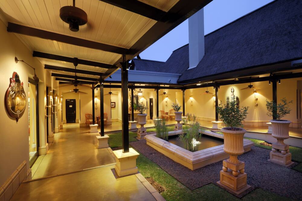 ザ ロイヤル リビングストーン ビクトリア フォールズ ザンビア ホテル バイ アナンタラ 写真