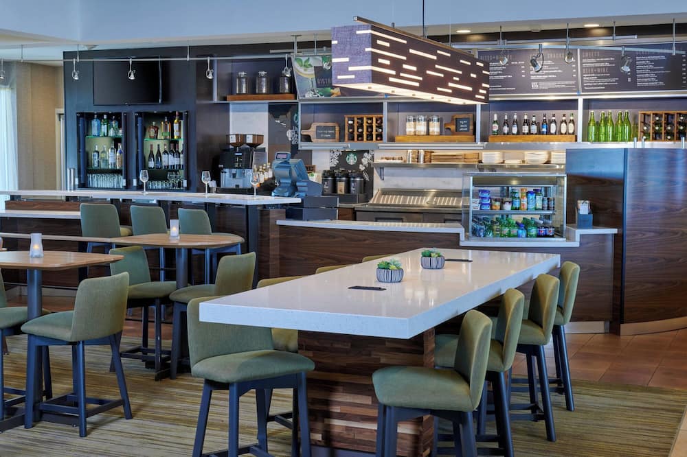 コートヤード バイ マリオット インディアナポリス キャッスルトン 写真