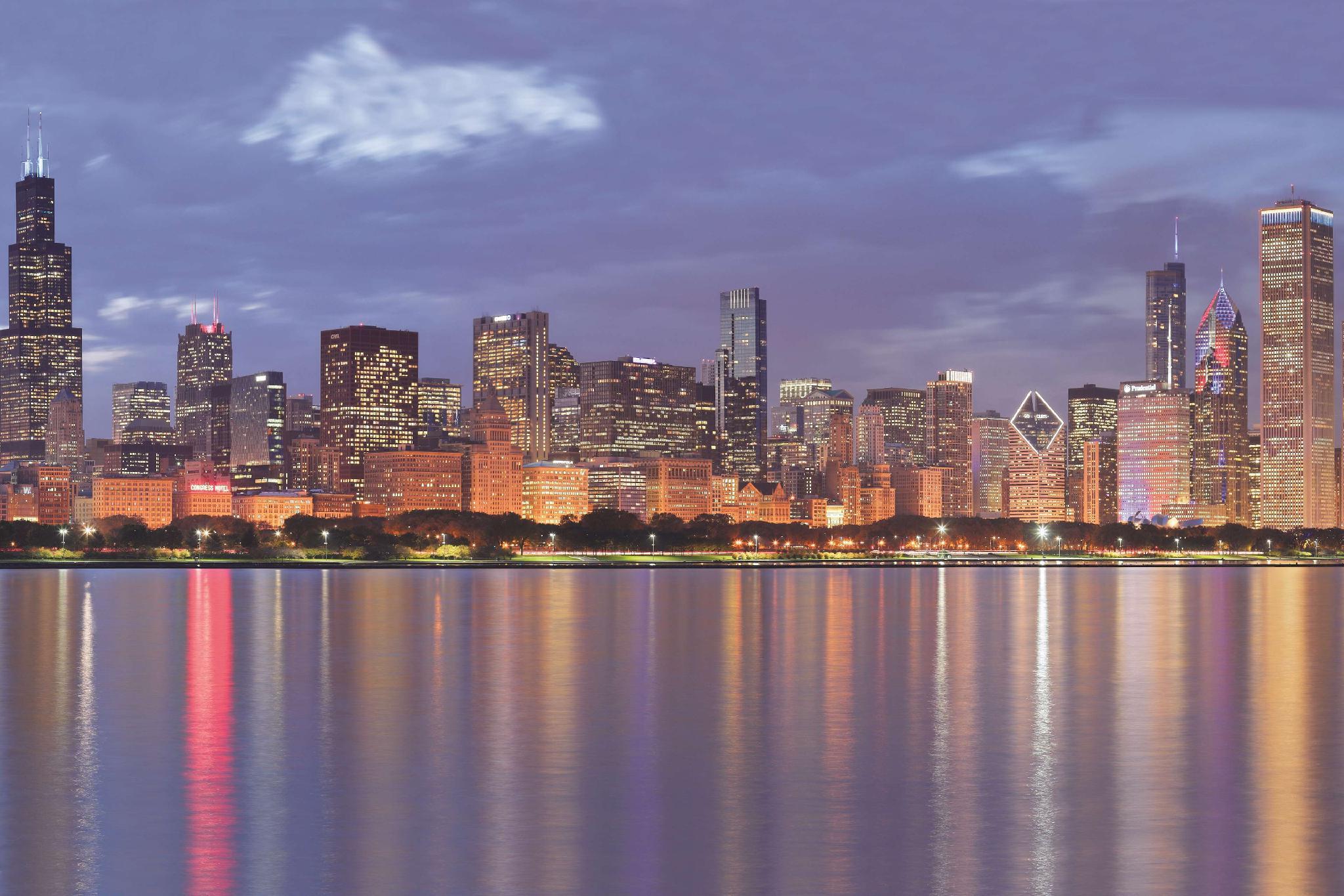 ラ キンタ イン&スイーツ バイ ウィンダム シカゴ ダウンタウン 写真