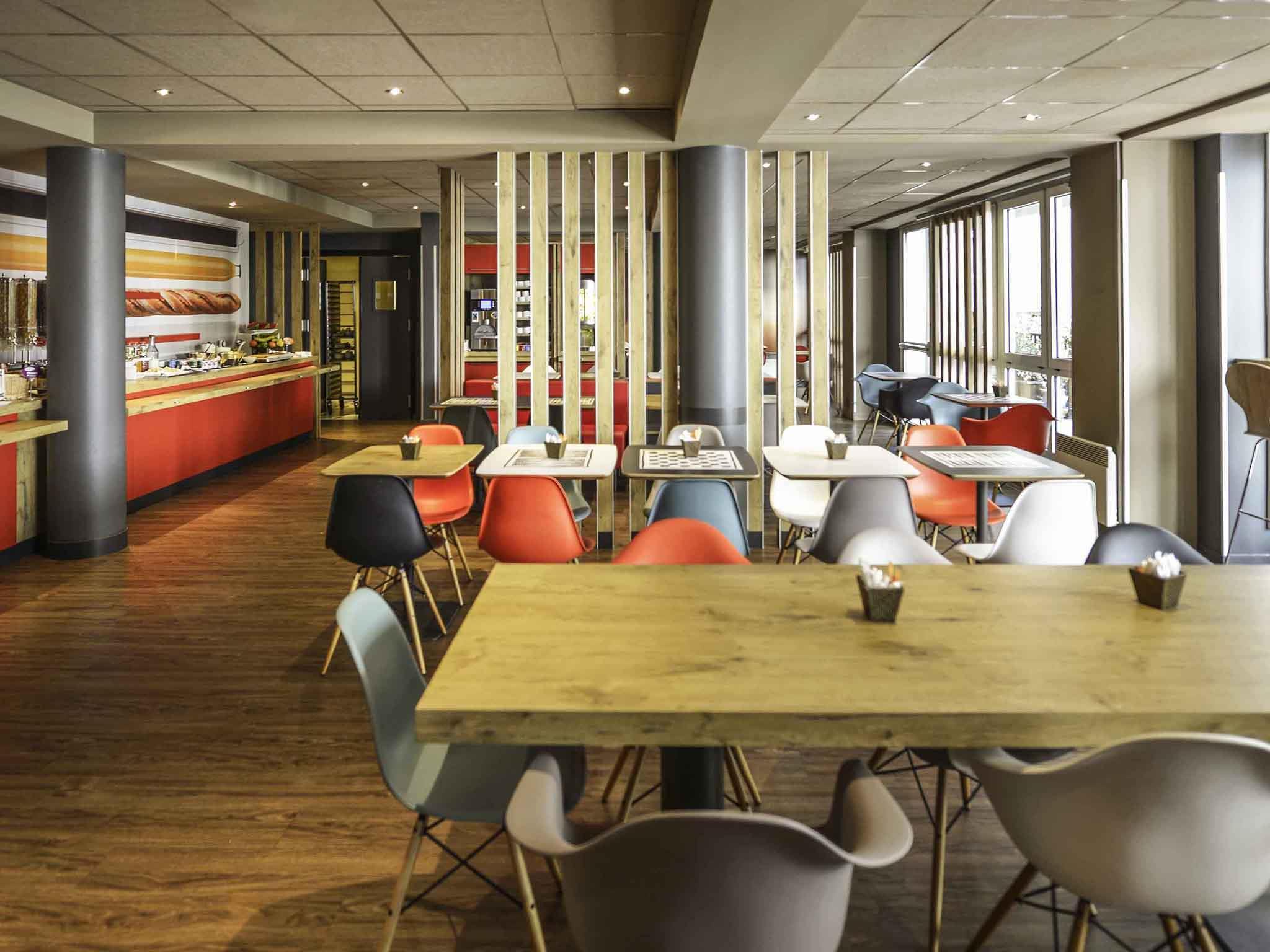 イビス シャトー ド フォンテーヌブロー 写真