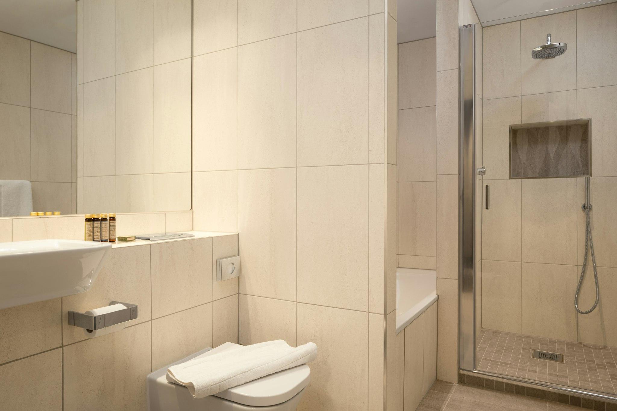 Roomzzz Manchester Victoria 写真