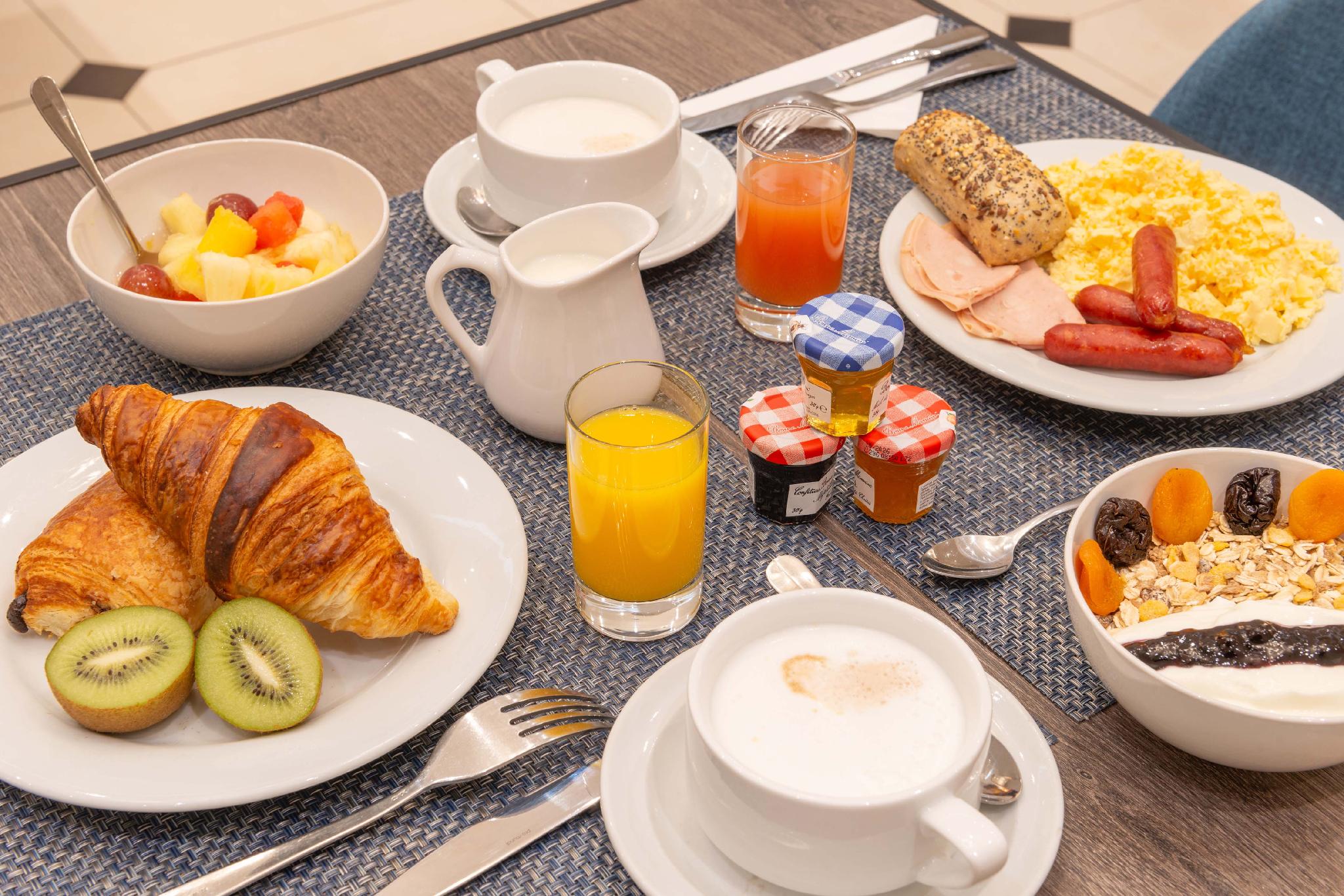 ベストウェスタン ホテル ロンスレイ オペラ 写真