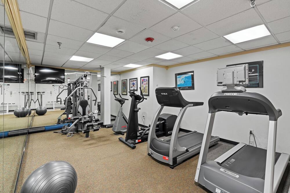 エグゼクティブ イン - フォートリー 写真