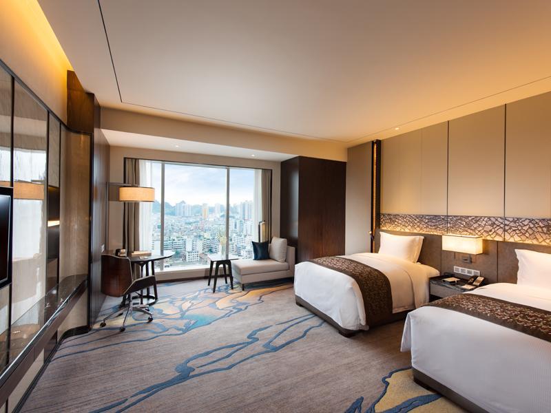 ダブルツリー バイ ヒルトン アンシュン 写真