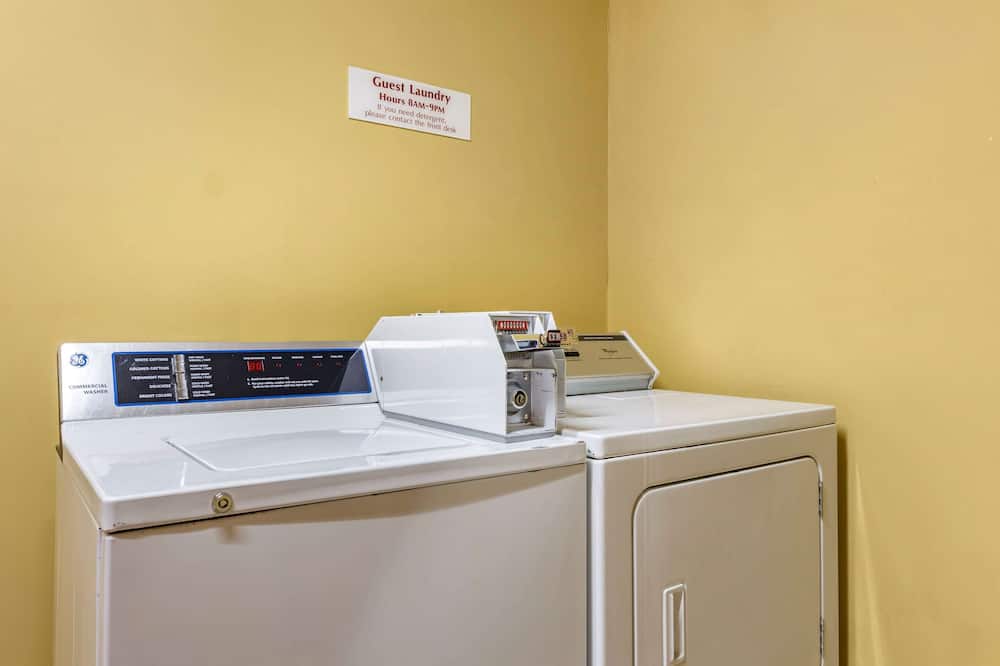 エコノ ロッジ ルイビル エアポート 写真