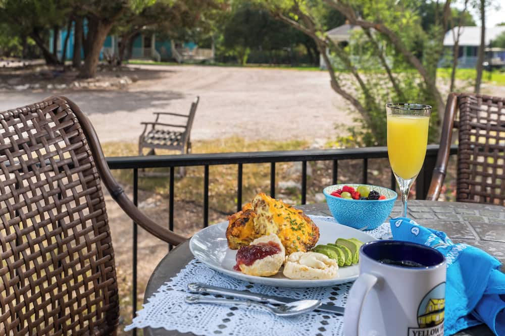 イエロー ハウス ベッド アンド ブレックファスト 写真
