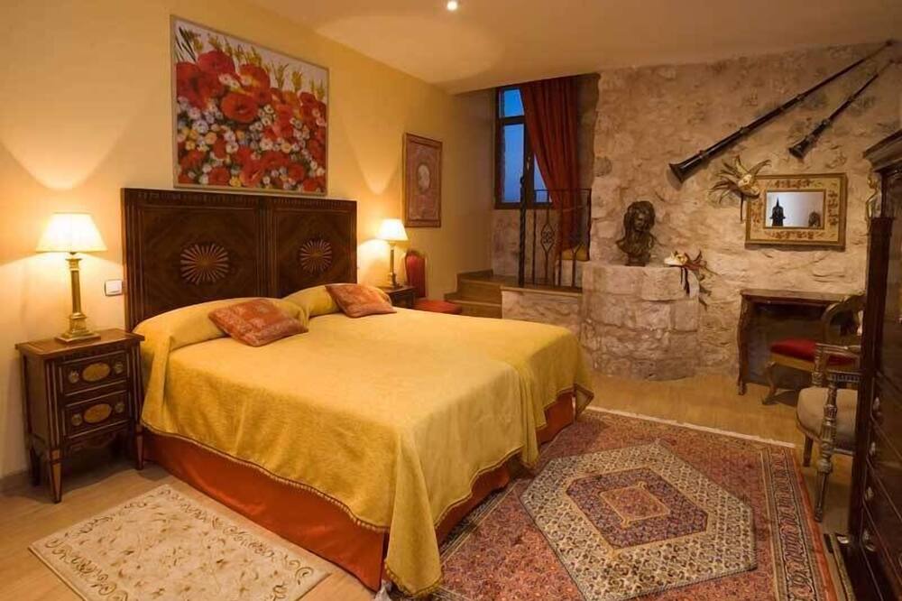 カスティージョ デ クリエル 写真