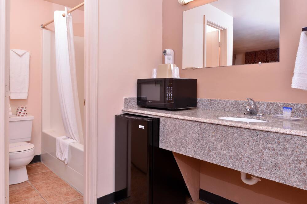 アメリカズ ベスト バリュー イン ユージーン 写真