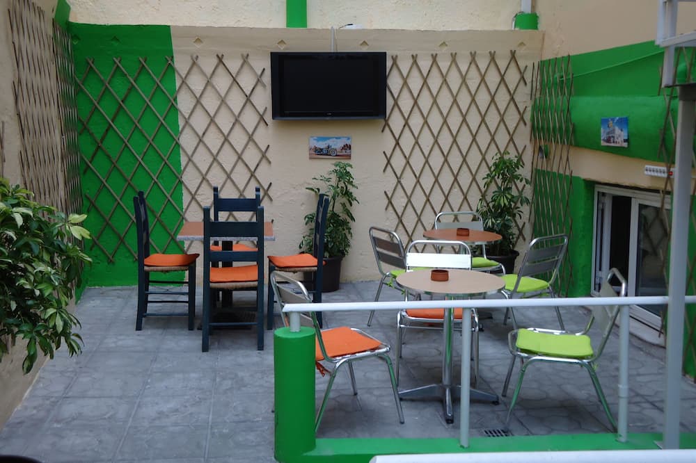 アテネ インターナショナル ユース ホテル アンド ホステル 写真